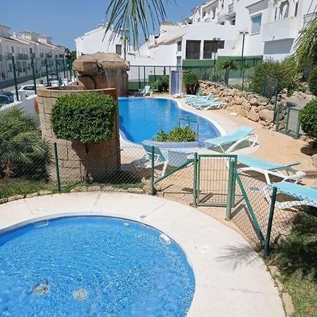 فيلا Agradable Adosado Con Piscina مْبيخير ذي لا فرونتيرا المظهر الخارجي الصورة