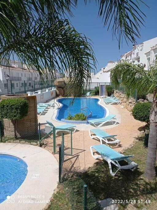 فيلا Agradable Adosado Con Piscina مْبيخير ذي لا فرونتيرا المظهر الخارجي الصورة